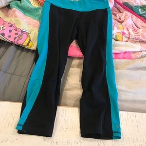 Blue and black workout pants-Capri pant